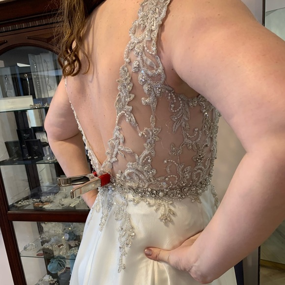 NWT Sample Sottero and Midgley Wedding Dress - Picture 6 of 7